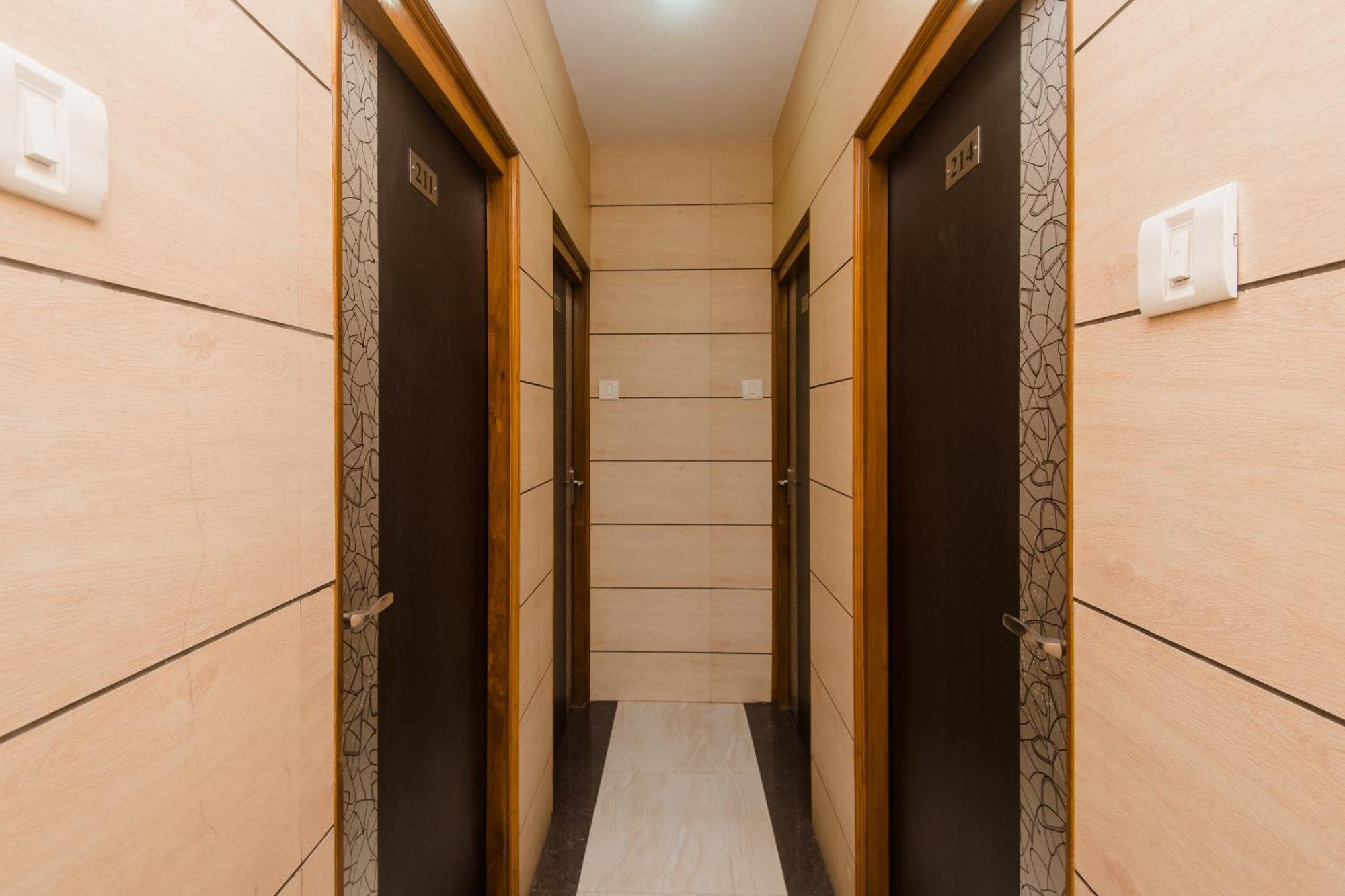 Hotel O Kamal Мумбаи Экстерьер фото